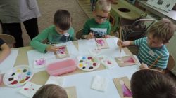 Zapracowani chłopcy